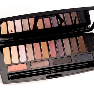 NIB Sealed Lancome Audacity In Paris
Eyeshadow Palette 16 Shades 20g